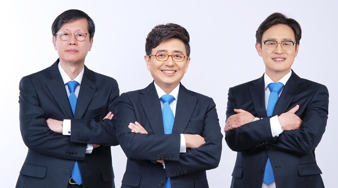 기호1번 김덕 부회장후보·김민겸 회장후보·김응호 부회장후보(좌로부터)