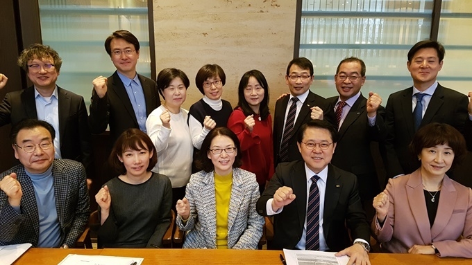 기호 2번 장영준 실천캠프가 지난 25일, 대한여자치과의사회 임원진과 간담회를 가졌다.