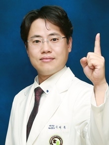 이재욱 원장