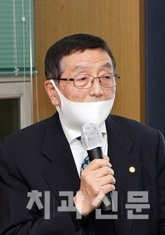 변영남 전 협회사편찬위원회 위원장
