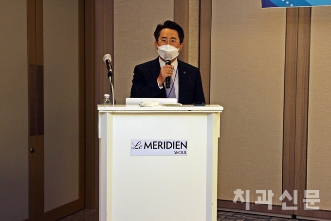 F&F임플란트연구회 이상구 회장.