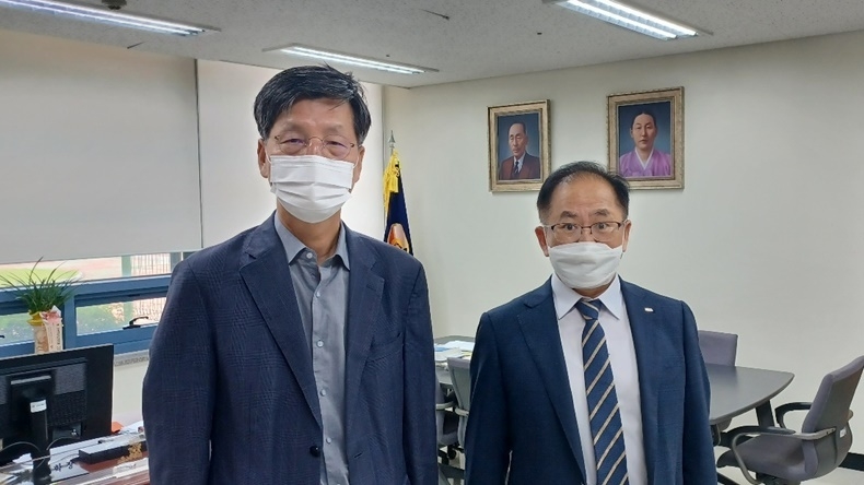 장은식 후보는 지난달 28일 단국치대 이해형 학장과 만나 치과계 현안을 논의했다. 