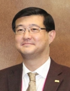 김욱 원장
