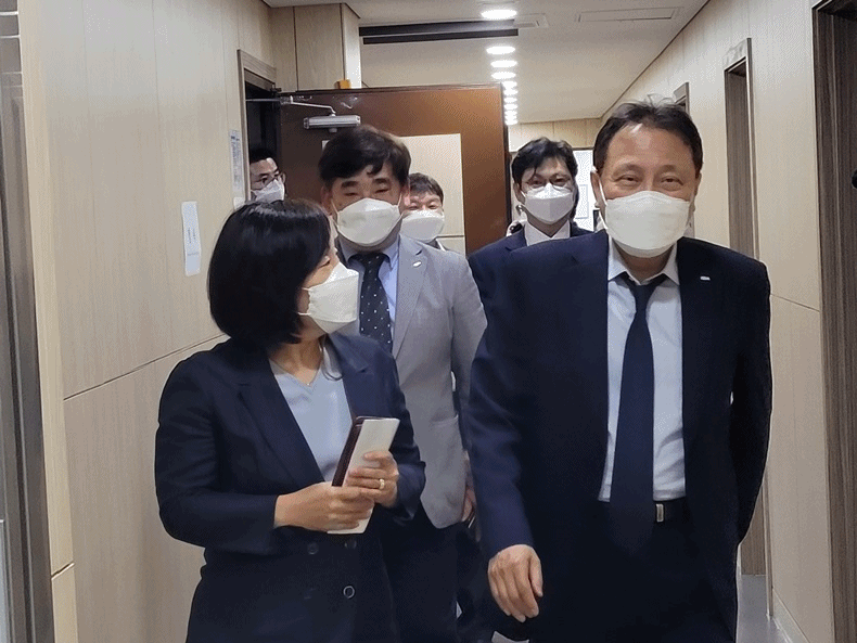 대한치과의사협회 수가협상단은 오늘(1일) 오전 8시 20분경 협상 타결 소식을 알렸다. 