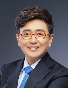 김민겸 발행인