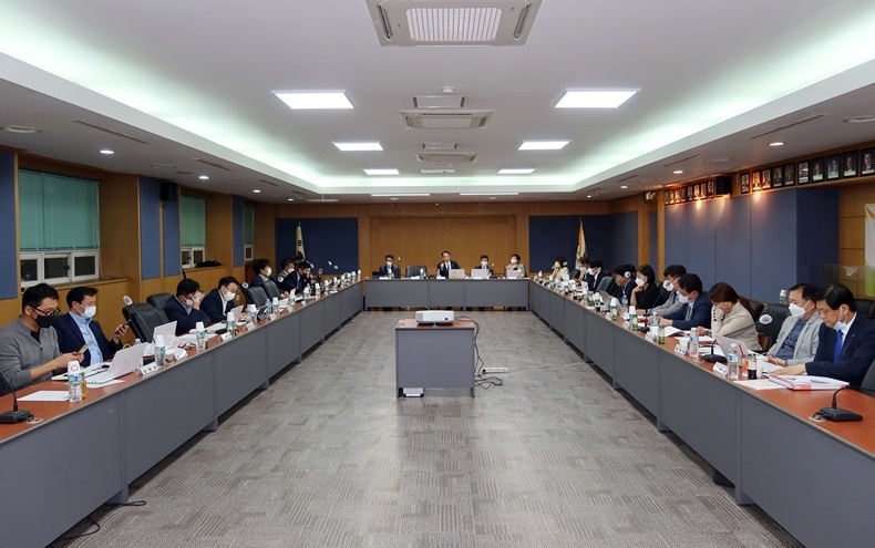 대한치과의사협회 박태근 집행부는 지난 27일 정기이사회에서 비급여 공개를 위한 정부의 자료 제출 요구에 전면 거부를 결의했다. 사진제공_대한치과의사협회