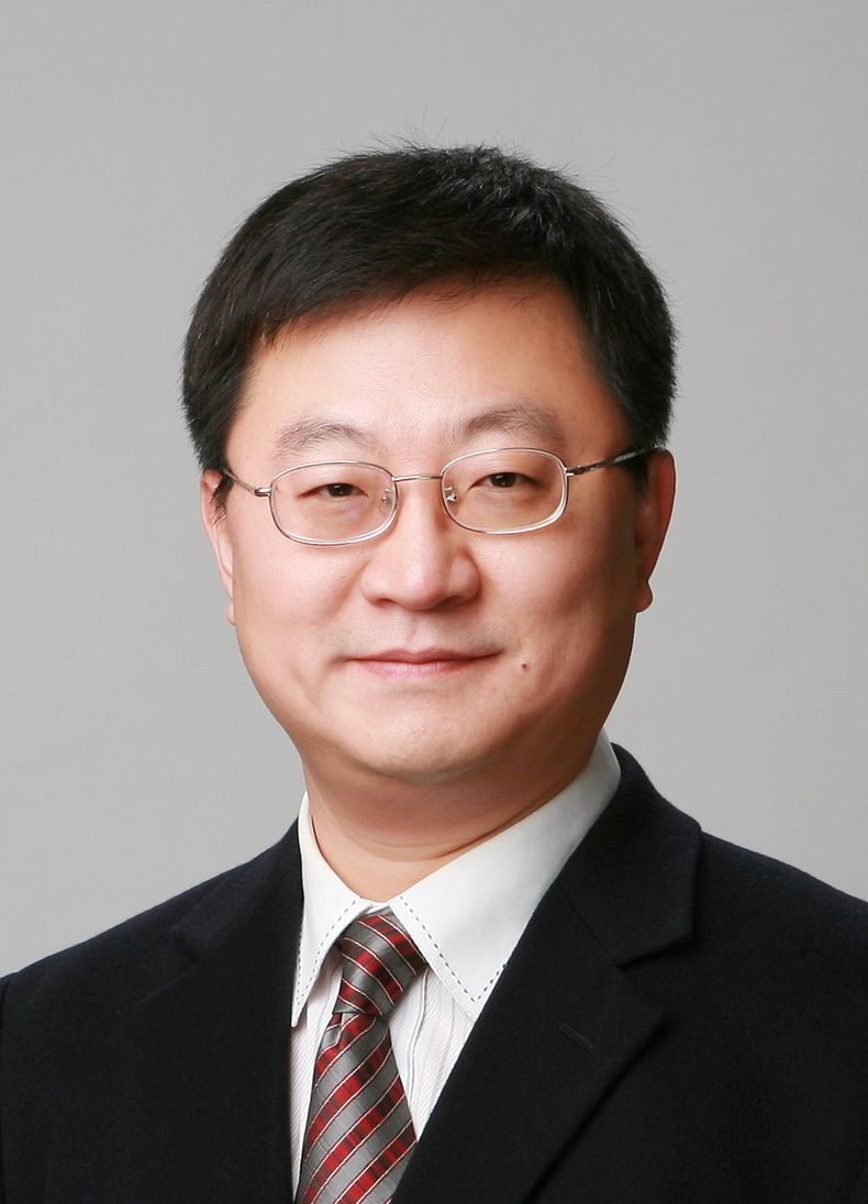 황성욱 원장(청산치과)