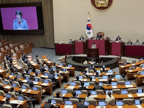 지난달 27일 국회 본회의에서 국민의힘 최연숙 의원이 간호법안 찬성 토론에 나섰다.
