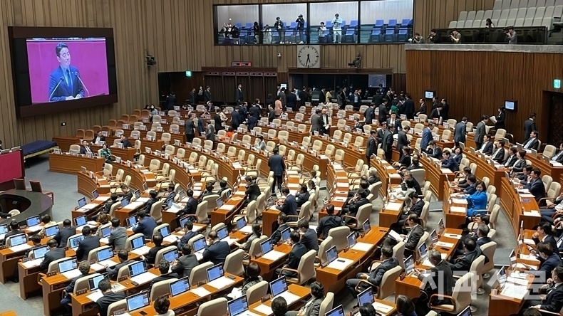 사진은 지난 4월 27일 국회 본회의 간호법 표결 모습. 