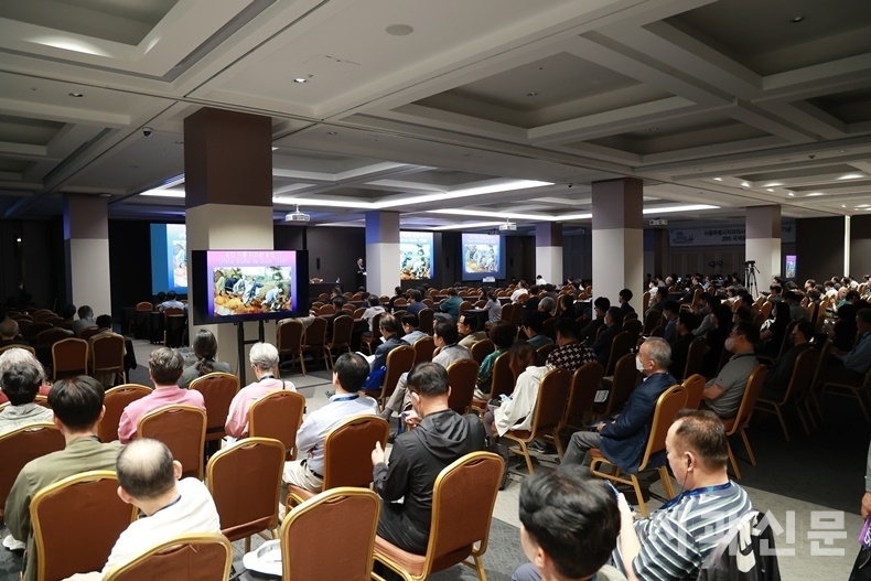 Hall E는 올해 강연장으로 활용됐다.