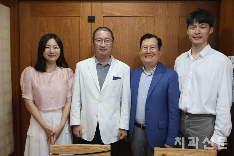 (좌측부터) 서울시의회 윤영희 의원, 서울시한의사회 박성우 회장, 서울시치과의사회 강현구 회장, 서울시한의사회 곽도원 부회장