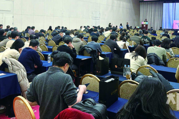 eDEX 2026, 재경동문의 압도적 시너지 확인