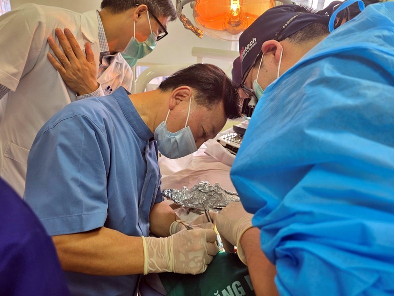 네오, 베트남 참전용사 임플란트 무상 지원 및 치료 - 뉴스 썸네일 이미지